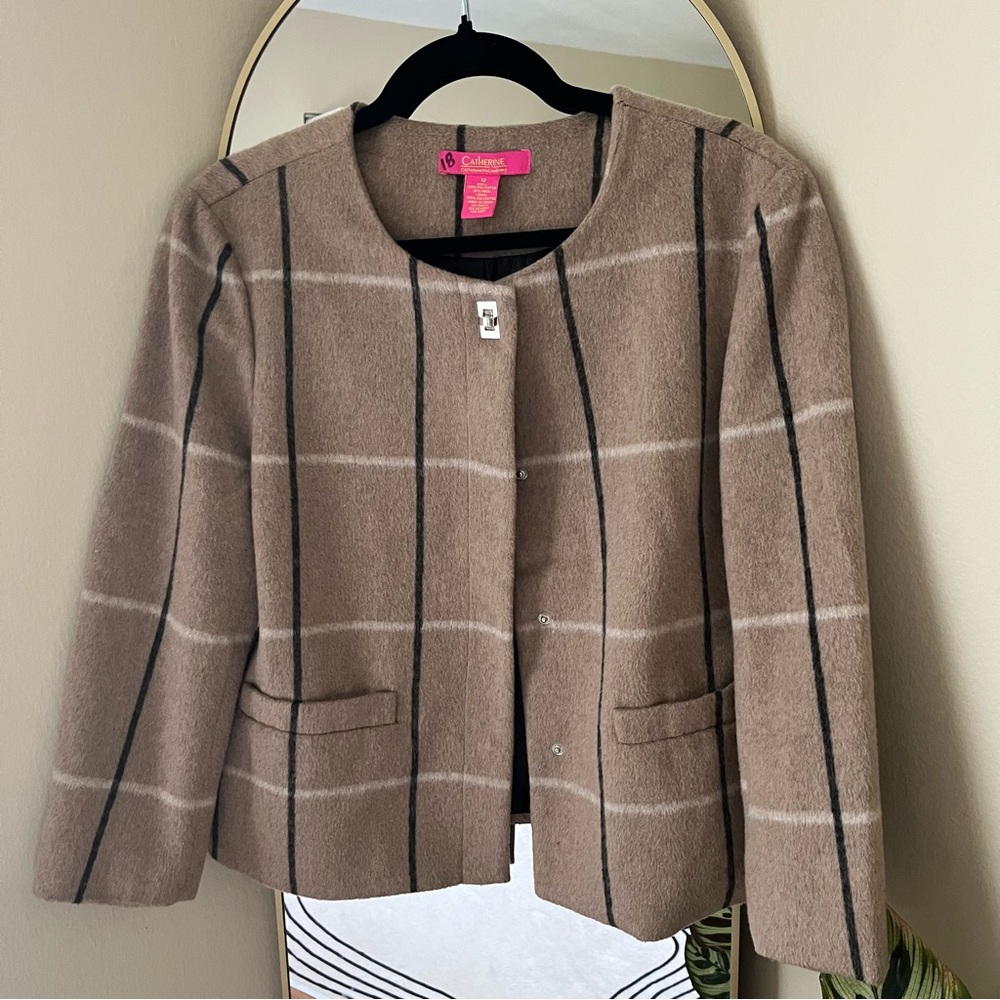 Catherine Malandrino Women’s Sz 12 Tan Plaid Cardigan Blazer with Button Front